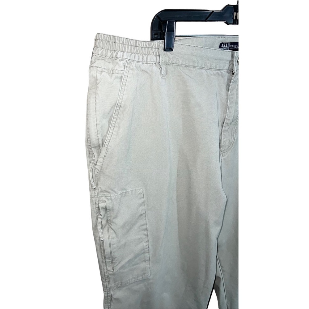 5.11 Tactical Series Cargo Pants Men’s Size 44x30 Stone Beige - Picture 8 of 9